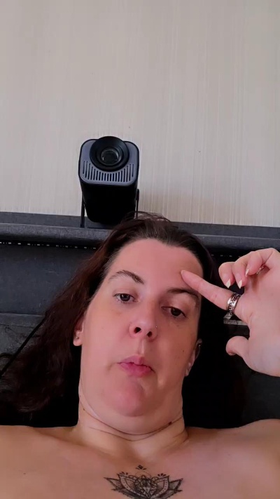 Liliou6 live from France