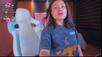 Lily_fox1 live from Colombia