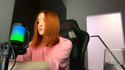 LissyPissy live from France