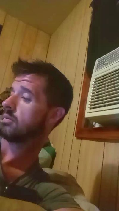 Littleguy25 live from United States