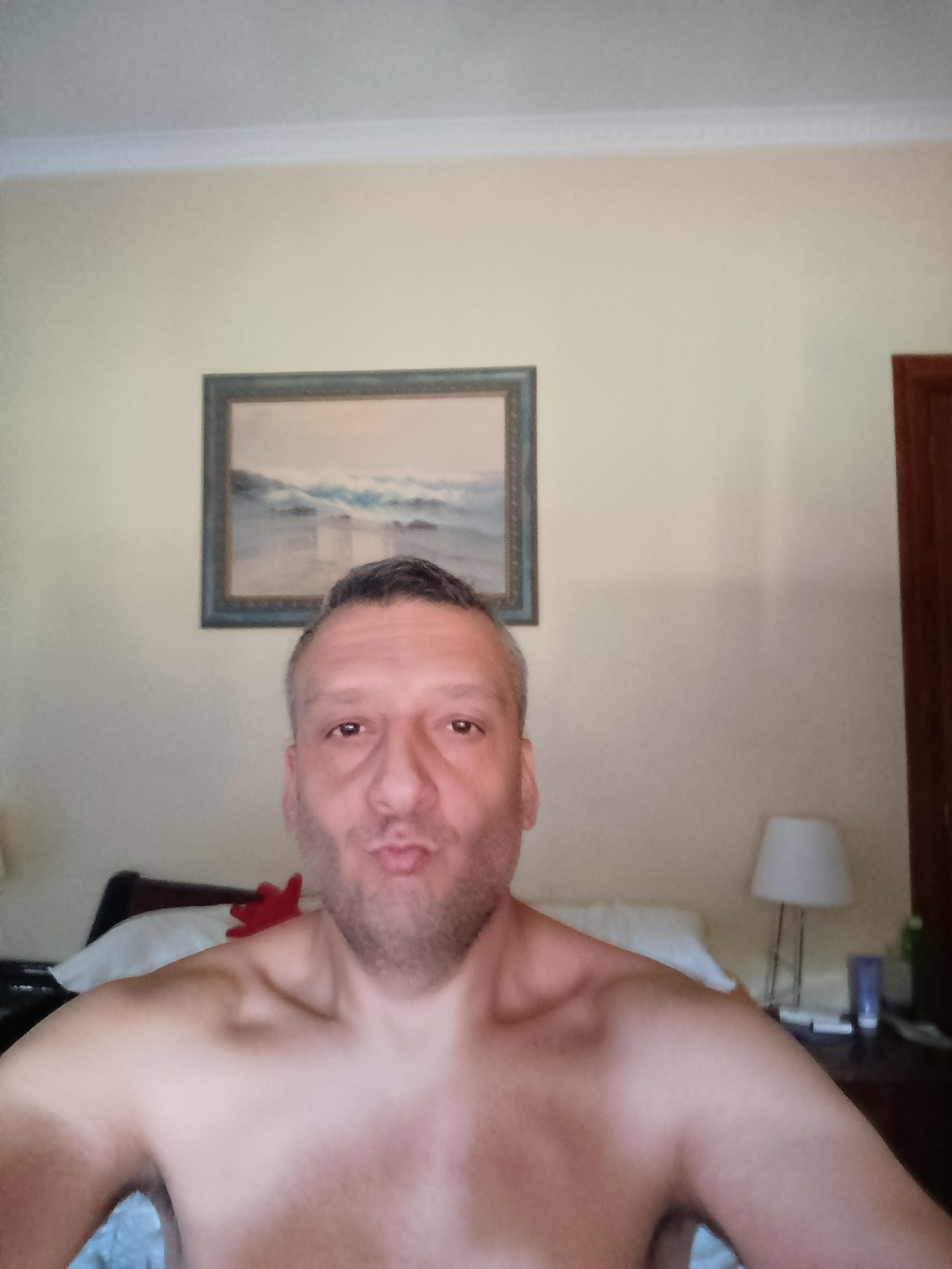 Lobovk82 live from Spain