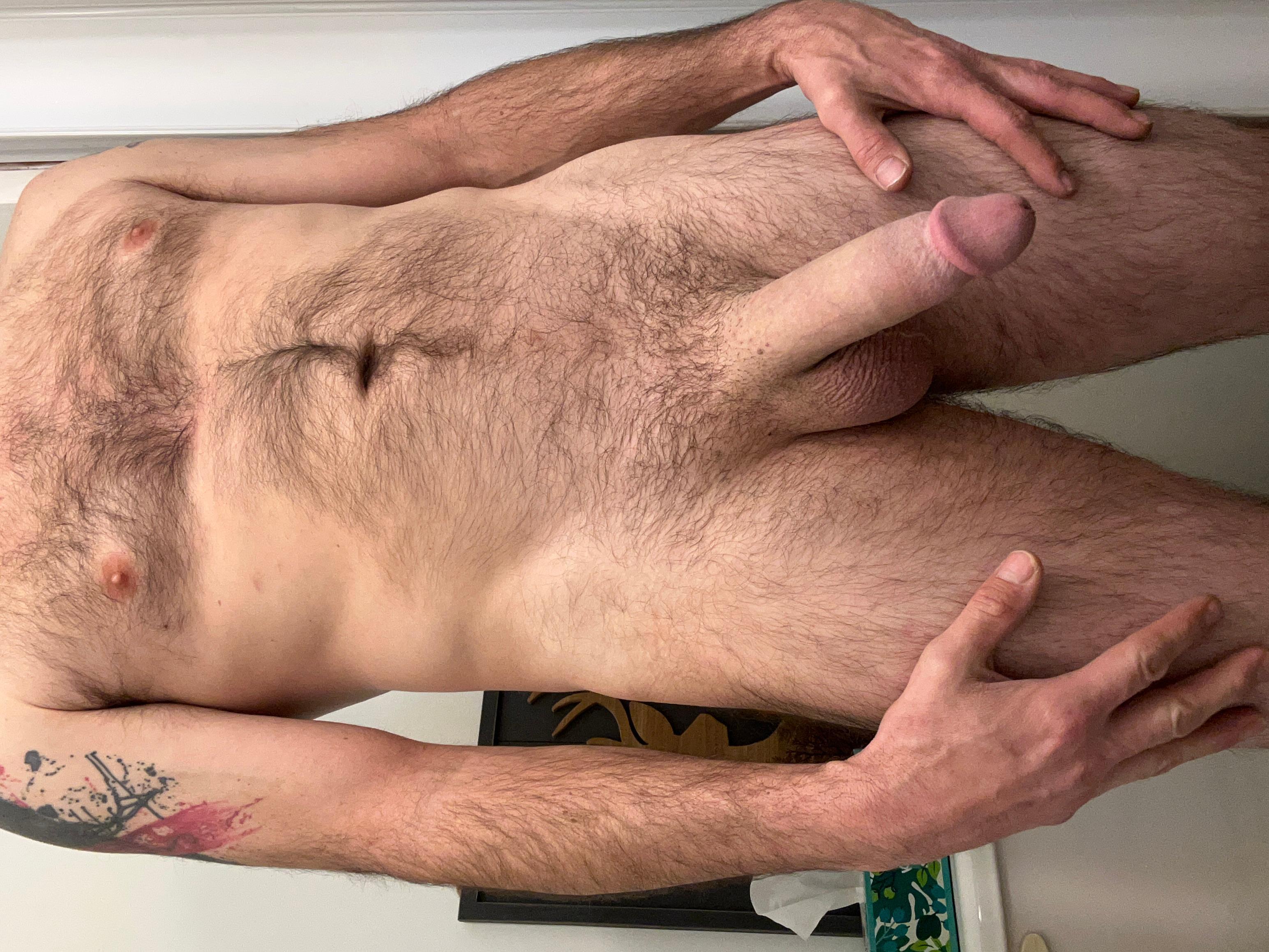 Male4anyone81 live from United States