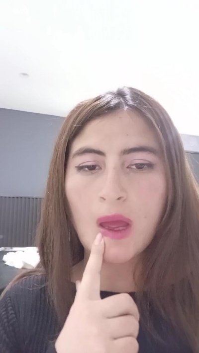 Meryjhane live from Colombia