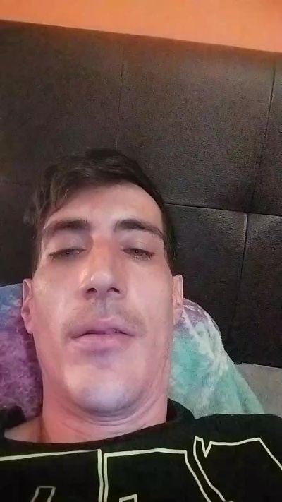 Miiiut live from Spain