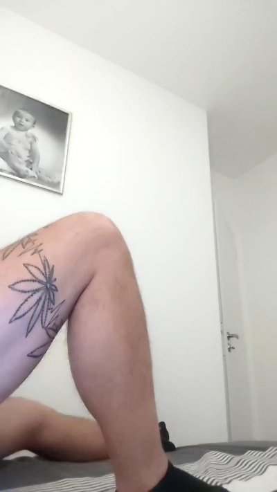 Mikacore live from France