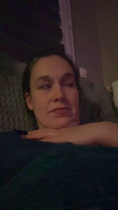 Mygirly552 live from France