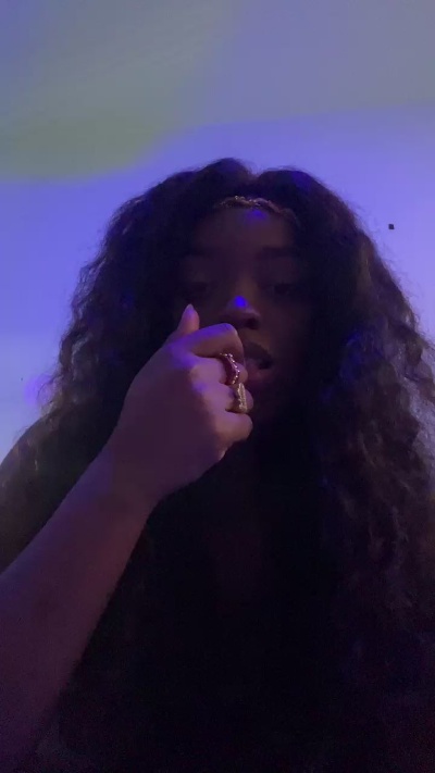 Nenacolombiana live from Argentina