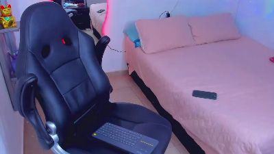 Nick_cartier1 live from Colombia