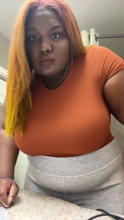 NicoldSummer live from United States