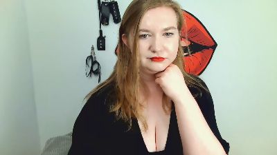 NikkiTemptress live from Germany