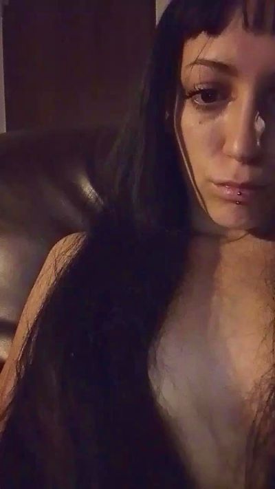 Nisrina25 live from Spain