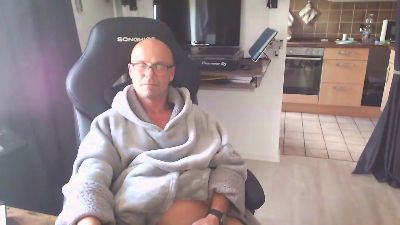 Nupsi live from Germany