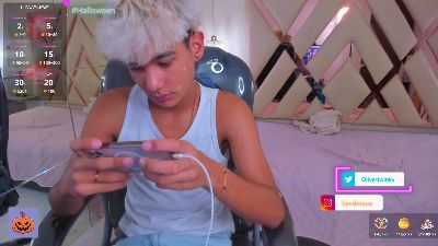 OliverTwinky live from United States