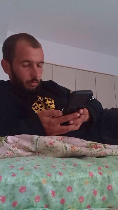 Pitik1992 live from Romania