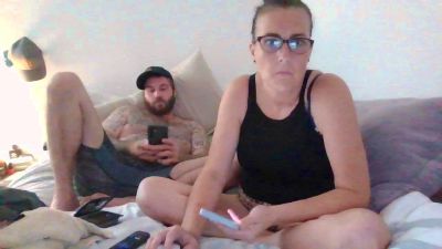 RaynLiz live from United States
