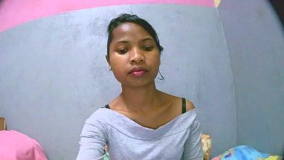 Samirah98 live from Madagascar