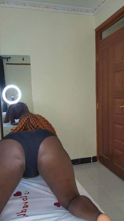 Sexyblackebony live from Kenya