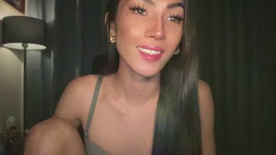 Simmi_Simmi live from United States