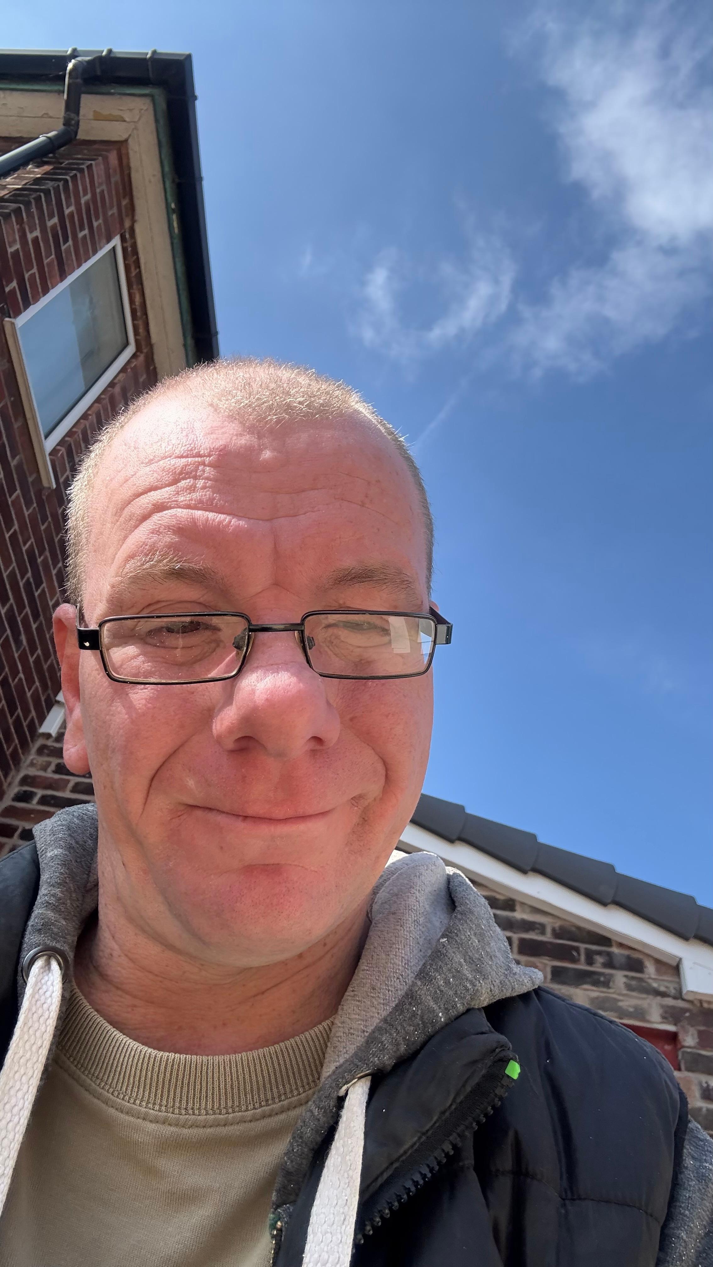 Sosfingers Profile Image