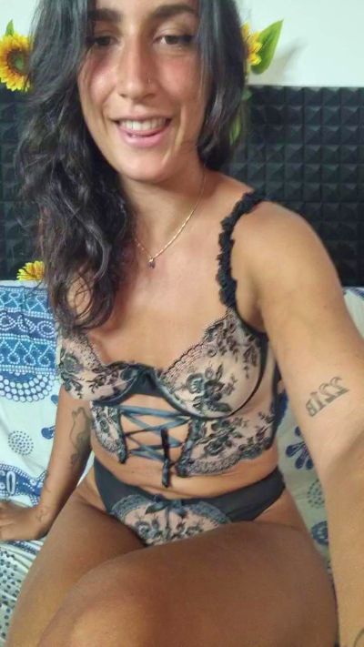 StefaniaPT live from Italy