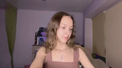SunniThiessen live from United States