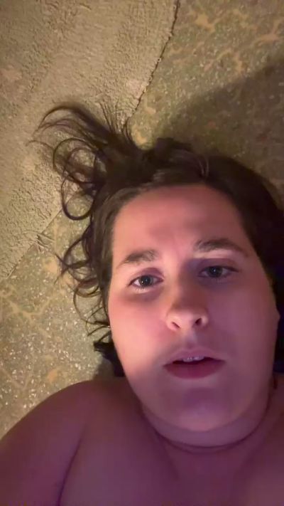 Sunnytitties live from United States