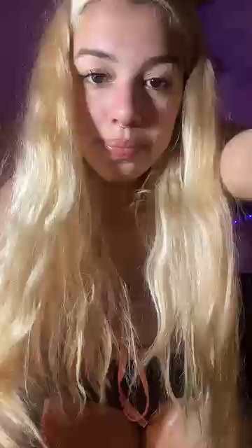 Tiffanyarg live from Argentina