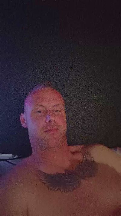 Tijnguy81 live from Netherlands