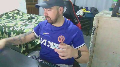Umdoidoqualquer live from Brazil