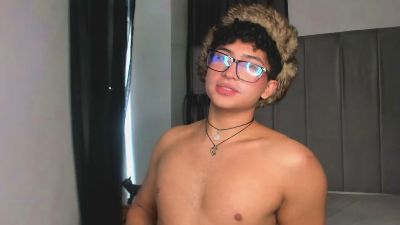 Valentin0_3 live from Colombia