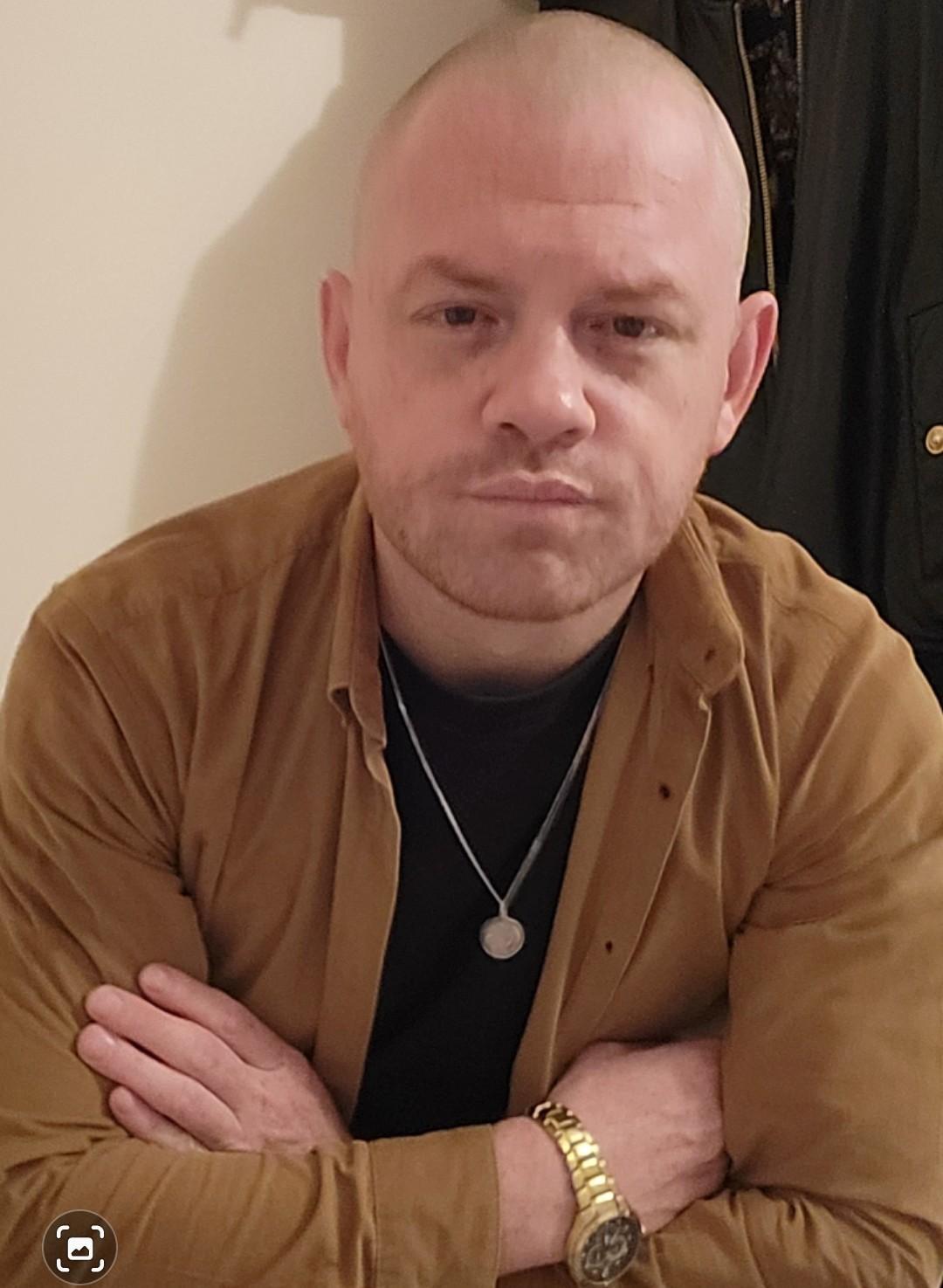 Welshman85 live from United Kingdom