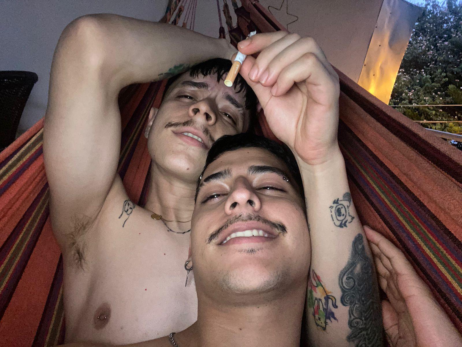 Xxtwohotzxx live from Colombia