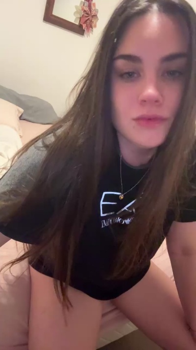 Yanett_ live from Mexico