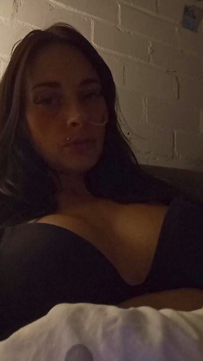 _Lunaa_26 live from Netherlands
