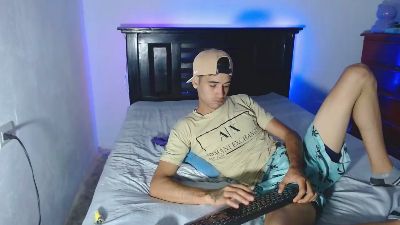 abrahamm25 live from Venezuela