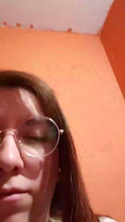 alinafox4 live from Argentina