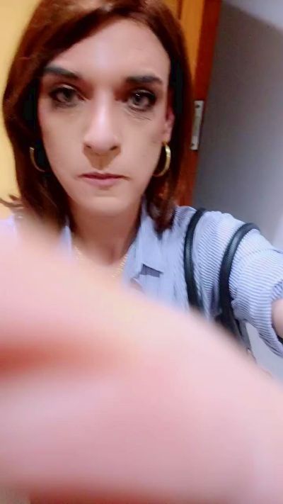 annemargot1 live from Brazil
