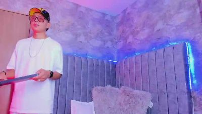 axel_bigcock22 live from Colombia