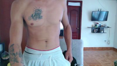 axel_moreno live from Colombia