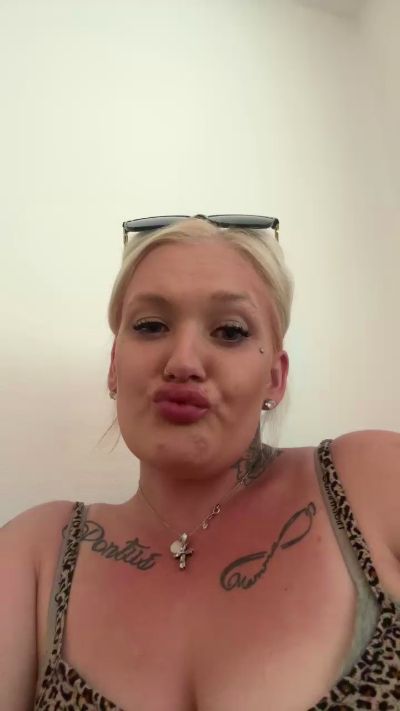 bonnieclyydexxx live from Sweden