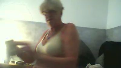 claudia2210 live from Germany