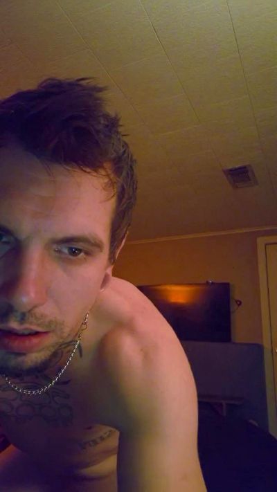 daddywolfe23 live from United States