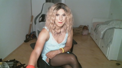 dilaraloves live from Germany