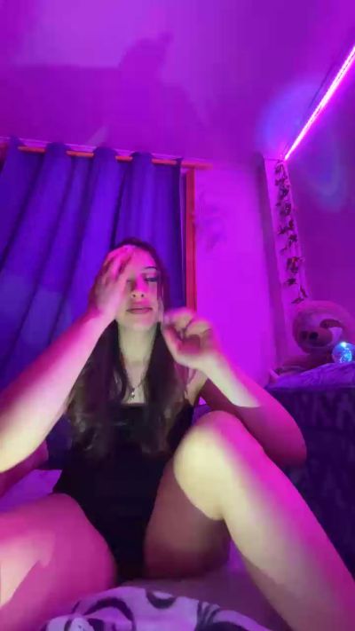 emilyy444 live from Chile