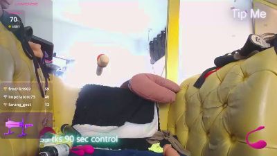 erika_ortiz_ live from Colombia