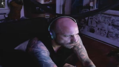 fReAkSh0w live from Germany