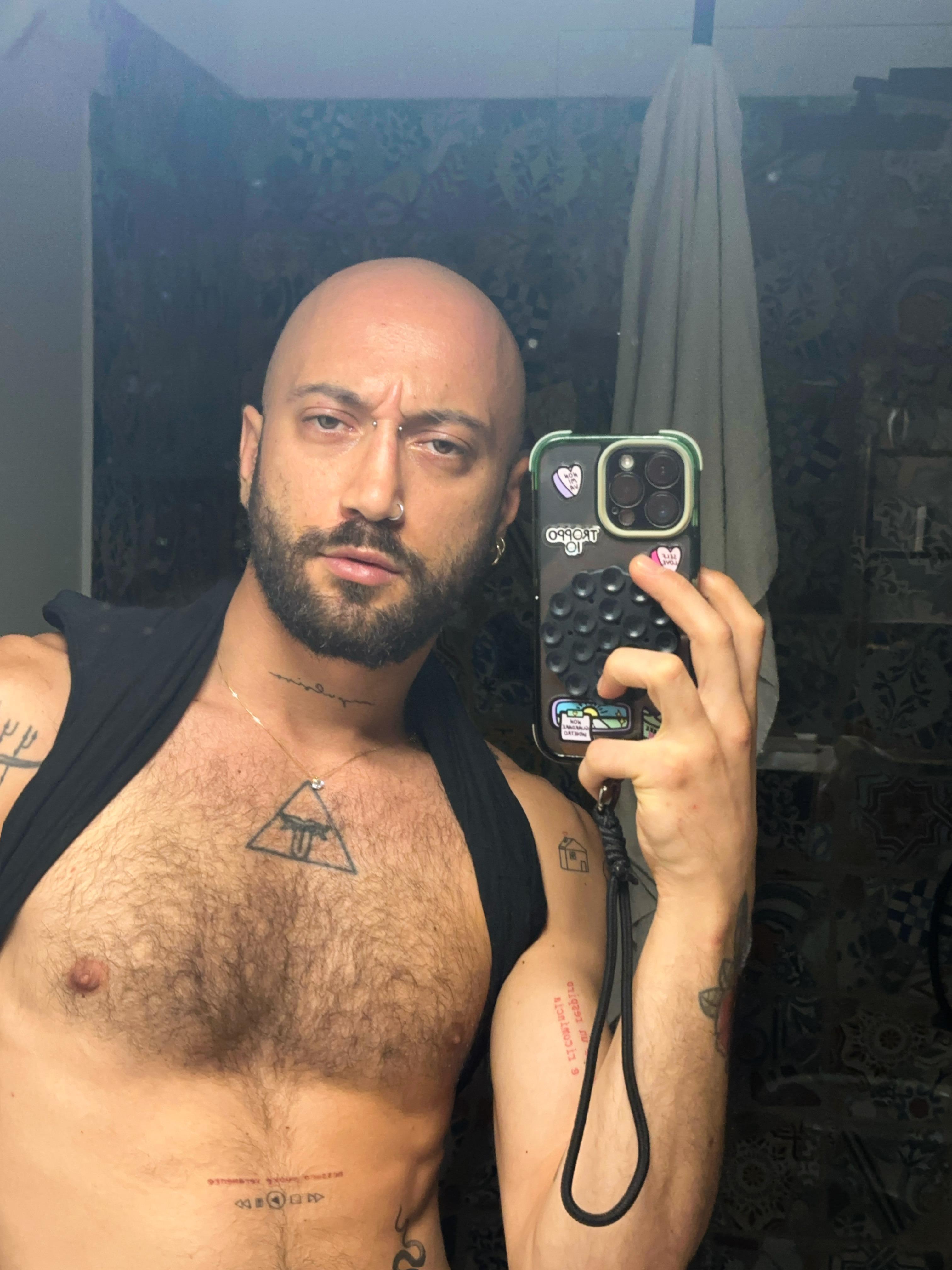 francescodfun live from Italy