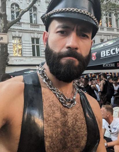 hairy___hot live from Germany