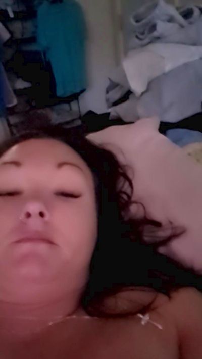 hleannhot2 live from United States