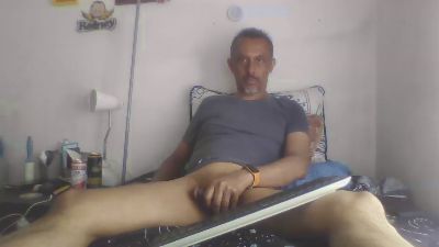 hornymalegt live from Guatemala